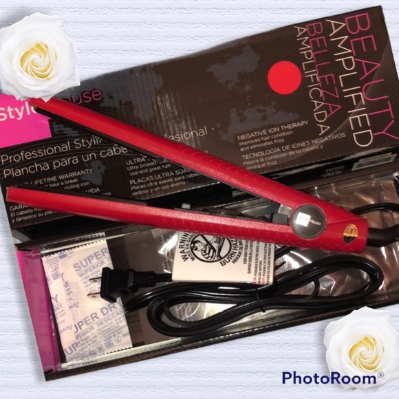 Brand new Style House Professional Styling Iron (red) - Picture 2 of 9